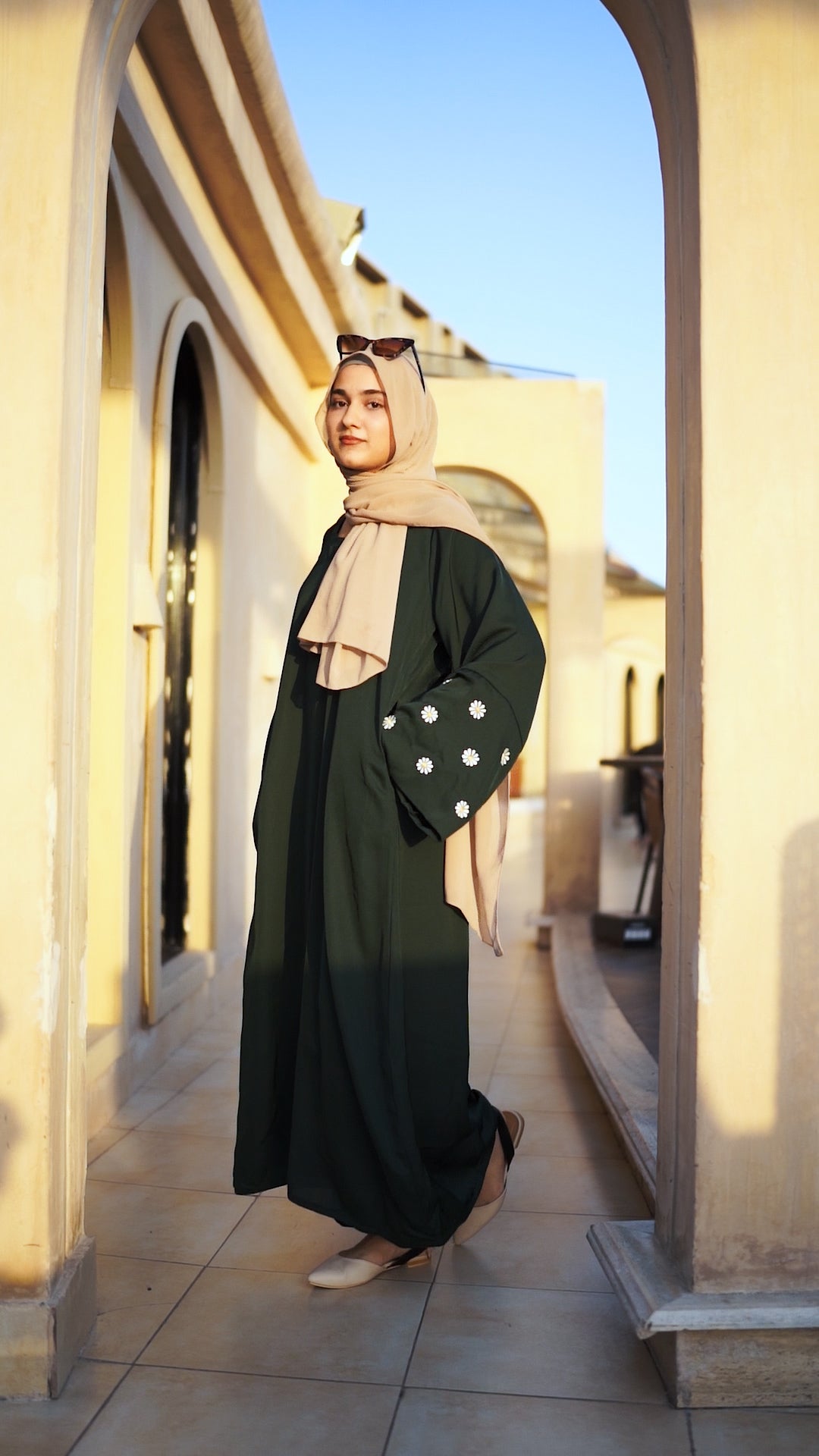 Embellished Sleeves Abaya - GREEN